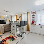 Masterpiece Studio- Free Parking, Wi-fi, Netflix *