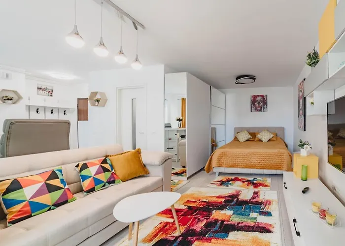 Masterpiece Studio- Free Parking, Wi-fi, Netflix דירה *