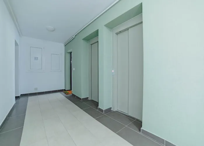 Masterpiece Studio- Free Parking, Wi-fi, Netflix * Brassó